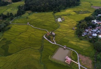 タイのパーイにある美しい緑の田園風景