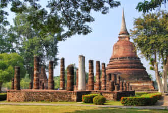スコータイ歴史公園のチャナソンクラーム寺院