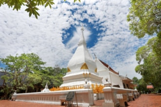 タイのダーンサーイにあるプラタットシーソーンラック