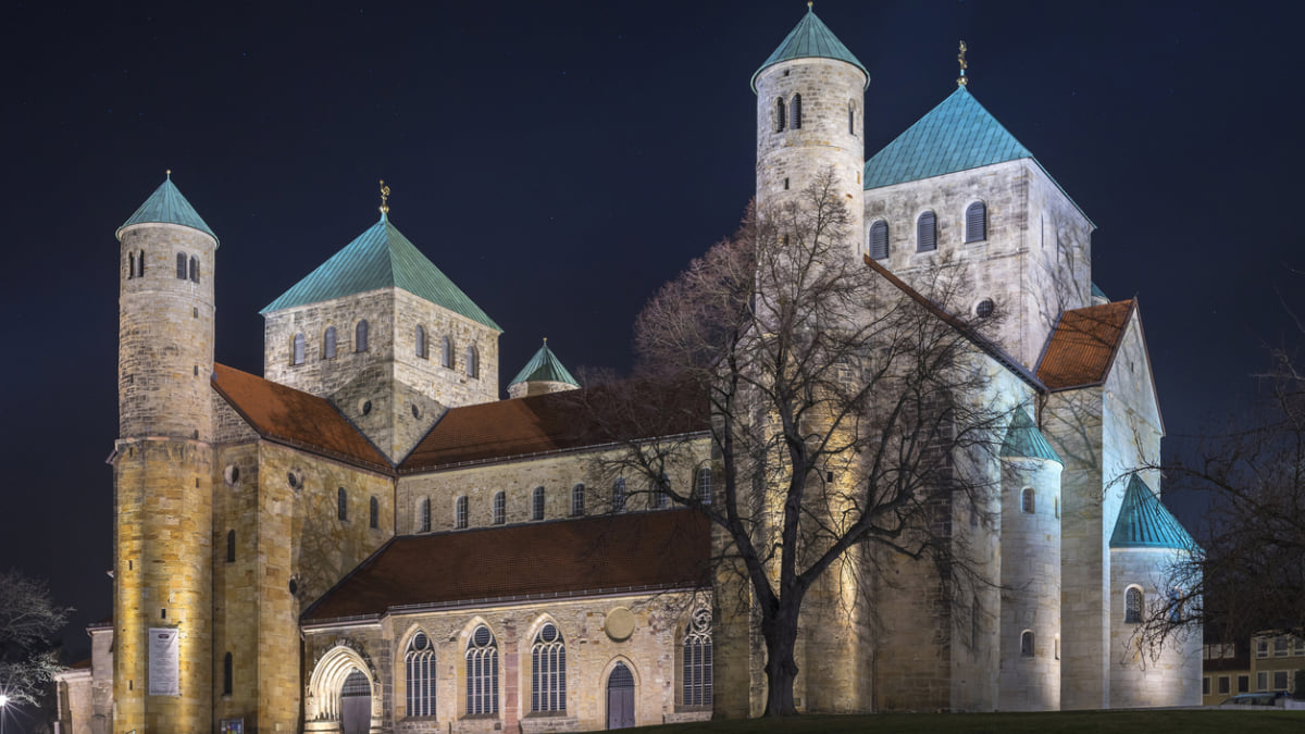 【世界遺産】ドヒルデスハイムとは？｜聖マリア大聖堂と聖ミカエル教会 skyticket 観光ガイド