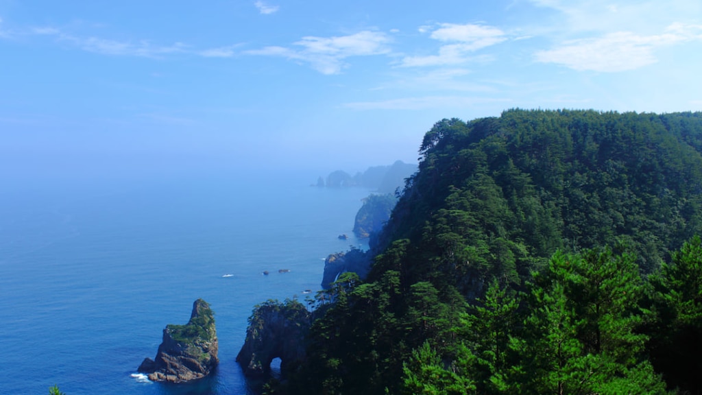 累々と断崖が連なる三陸随一の絶景！北山崎を味わい尽くすための観光ガイド