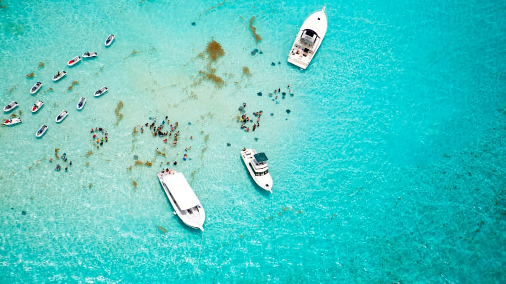 カリブ海に浮かぶ魅惑のケイマン諸島を楽しむ観光スポット5選