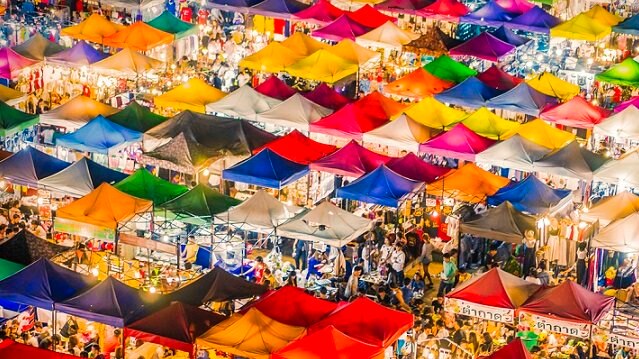 毎日がお祭り騒ぎ！タイのおすすめショピングスポットを紹介！