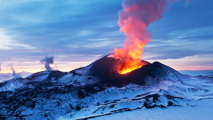 火山博物館の稀な風景と自然を楽しもう！世界遺産カムチャッカ火山群