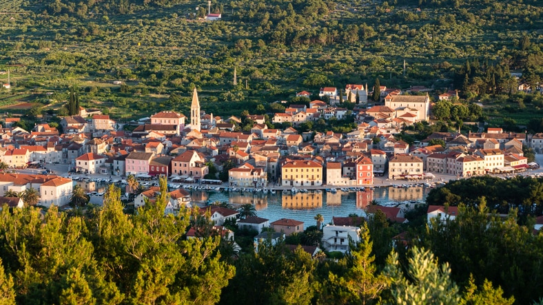 古代から文化の栄えた島！クロアチアの世界遺産「スタリー・グラード平原」