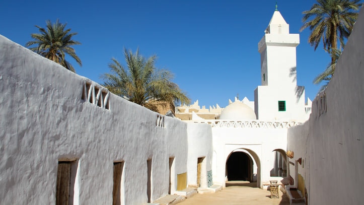 白く美しい「砂漠の真珠」！リビアの世界遺産ガダミスの旧市街
