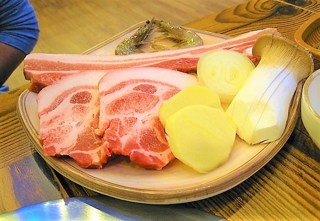 新済州を訪れたなら絶対食べたい！豊かな大地の恵みの厳選肉グルメ2店