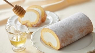川越プリンスホテル「野々山養蜂園の天然はちみつロールケーキ」