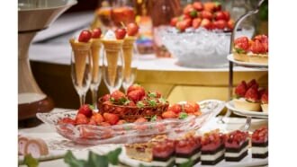 ESOLA新宿『いちご狩り』ビュッフェ