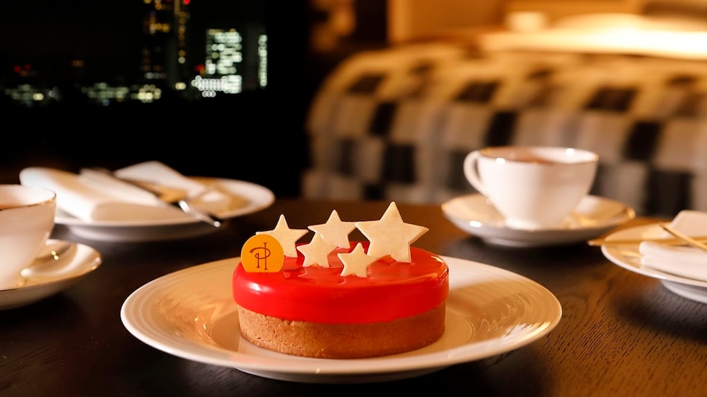 【ホテルニューオータニ（東京）】ピエール・エルメ・パリの特製クリスマスケーキが付いた宿泊プランを販売！