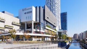 東京スカイツリータウンとスカイツリー