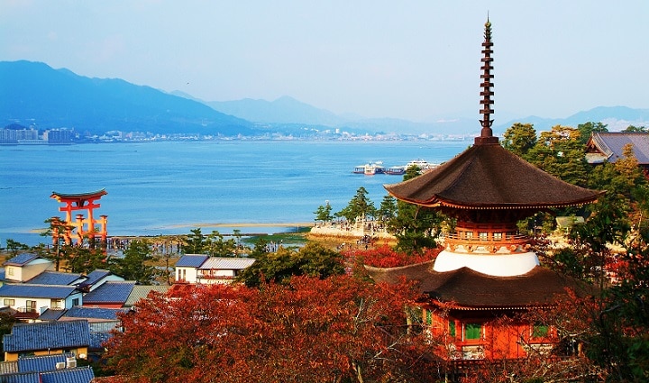 外国人観光客にも人気の日本三景 広島県廿日市市の観光スポット Skyticket 観光ガイド