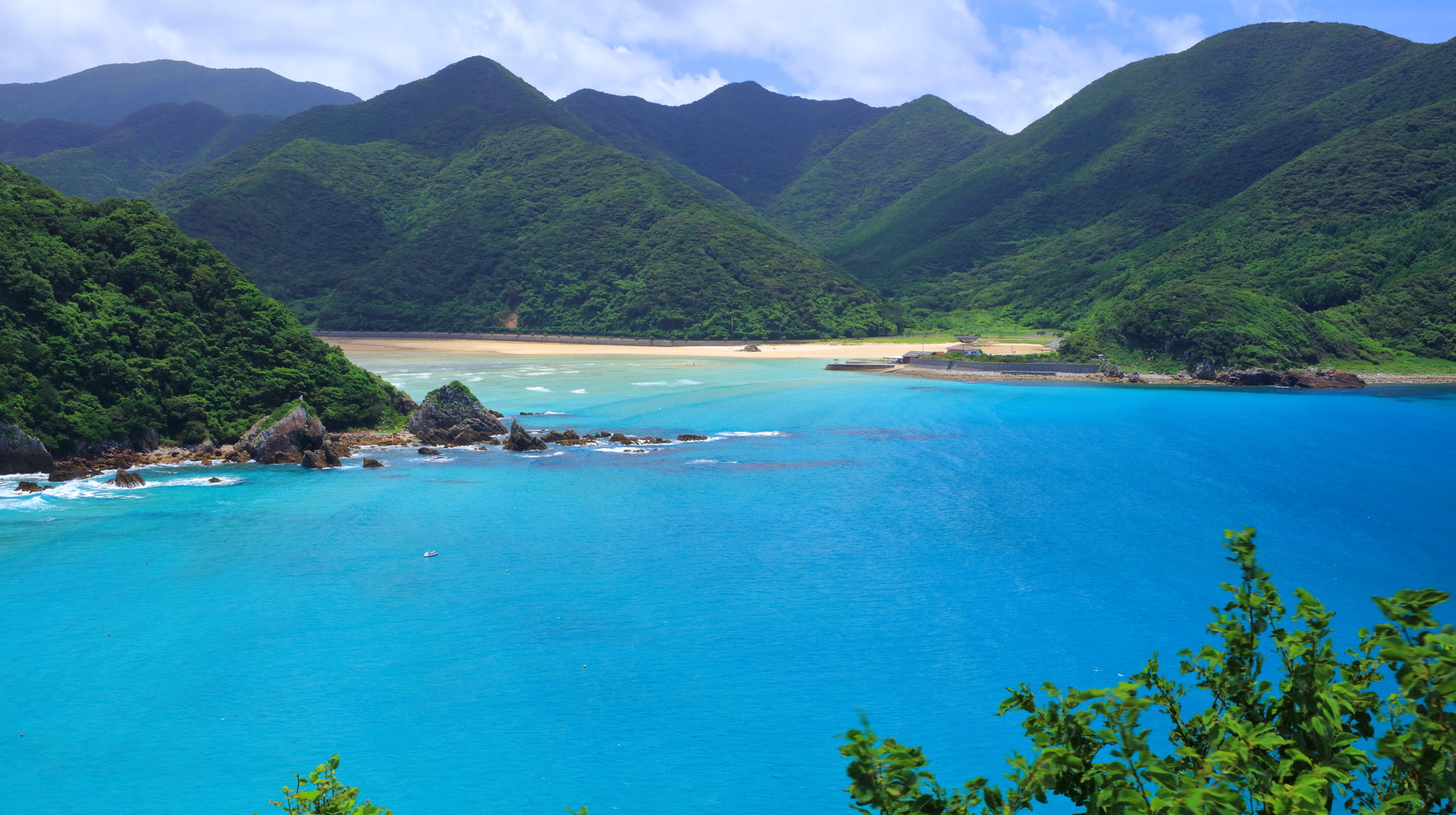 五島観光するなら高浜海水浴場へ足を運ぼう その美しさは日本一 Skyticket 観光ガイド