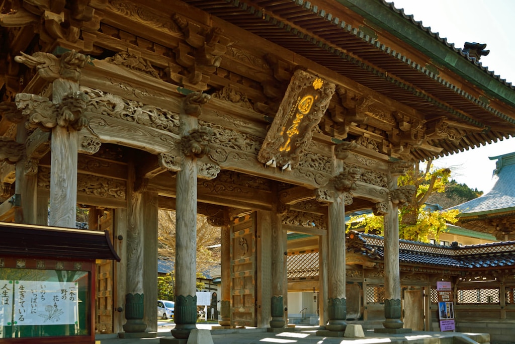 函館・国華山高龍寺｜外国人墓地の東に、伝統建築が光る寺院があった！