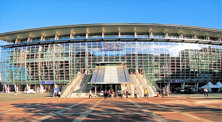 韓国釜山駅から地下鉄ですぐ！バイキングを楽しめるお店をご紹介します！