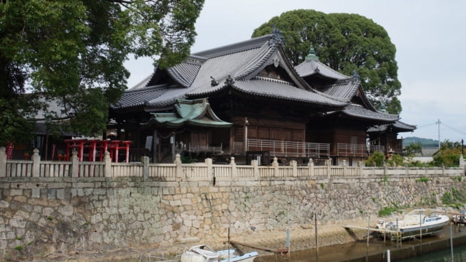 西大寺の牛玉所殿