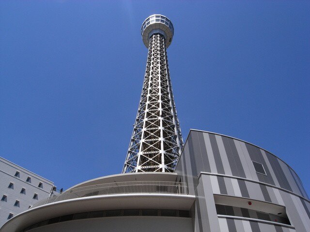 横浜マリンタワー