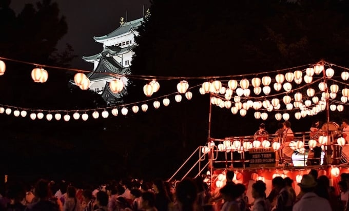 名古屋港で花火を満喫 愛知県名古屋市のおすすめのお祭りをご紹介 Skyticket 観光ガイド