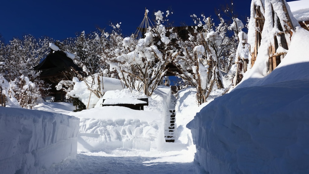 長野県飯山市のおすすめホテル｜豪雪地帯でスキーと温泉三昧！