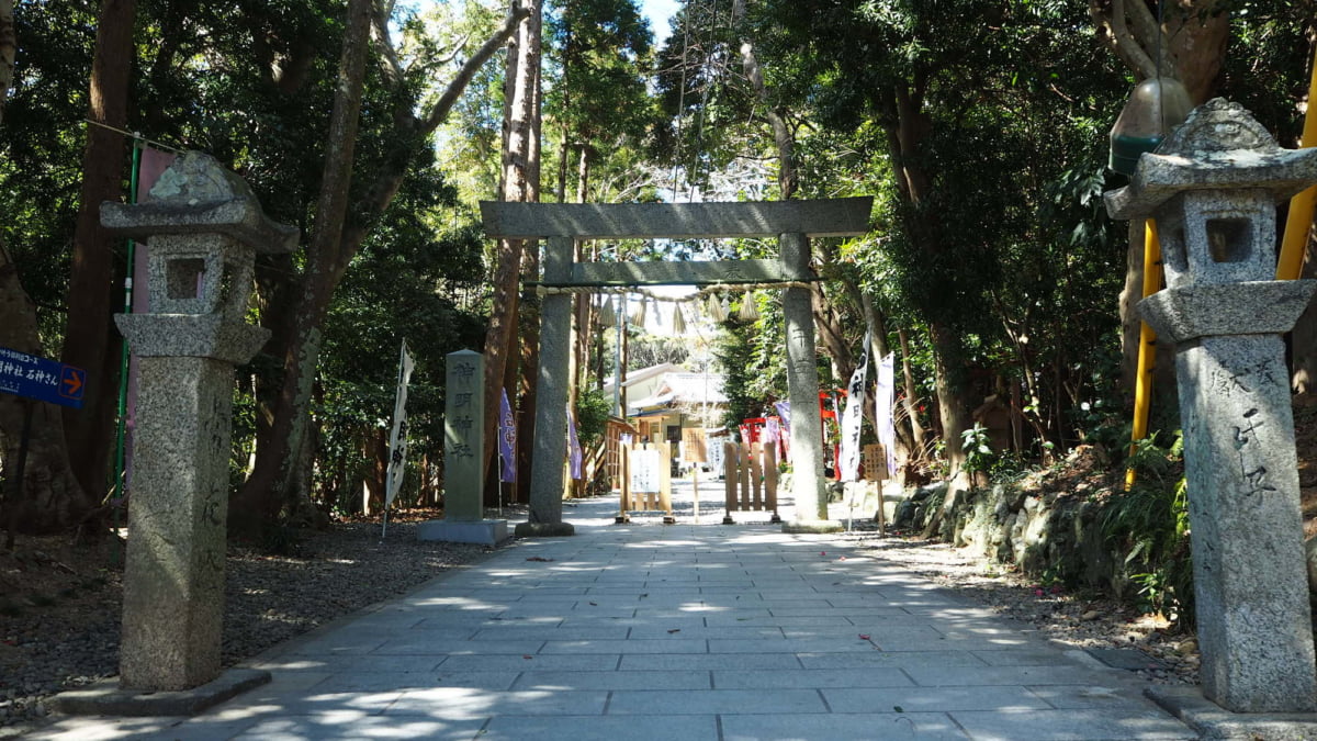 石神さん（神明神社）は女性の願いを叶える聖地｜正しいお参り方法もご紹介 – skyticket 観光ガイド