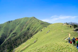 秘宝が眠る伝説の山？！四国第2位の高さを誇る「剣山」の観光ガイド