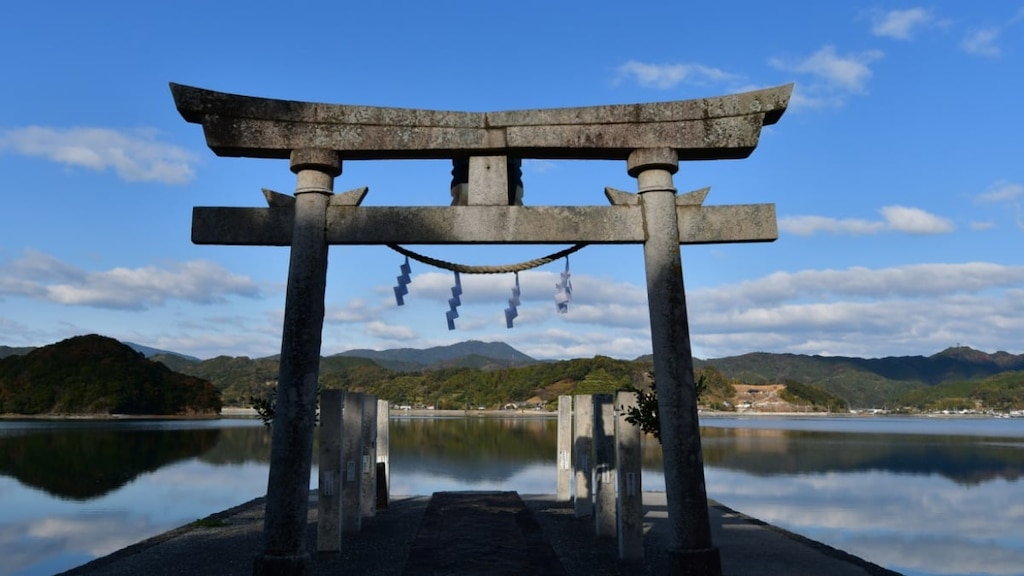 高知県随一の縁結びパワースポット!?須崎市の鳴無神社の観光ガイド