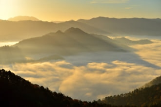 高ツムジ山の雲海