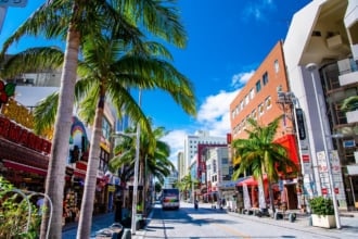 沖縄・那覇の国際通り