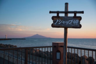 ノシャップ岬と利尻富士