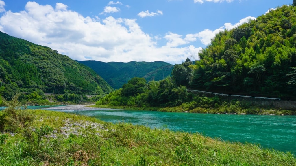 清流・仁淀川の青の衝撃！仁淀ブルーが見られるスポットを完全網羅