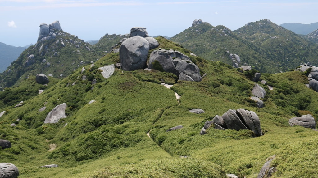 屋久島「宮之浦岳」ユニークな奇岩が楽しい九州最高峰への登山コース