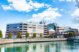 ワールドポーターズはみなとみらいのショッピングスポット