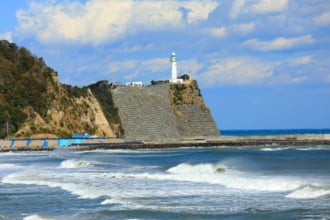 豊間海岸と塩屋埼灯台