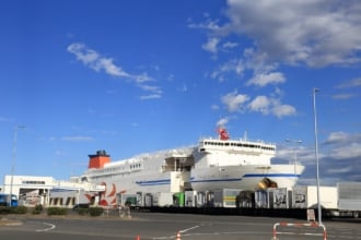 大洗港に停泊中の「さんふらわあふらの」