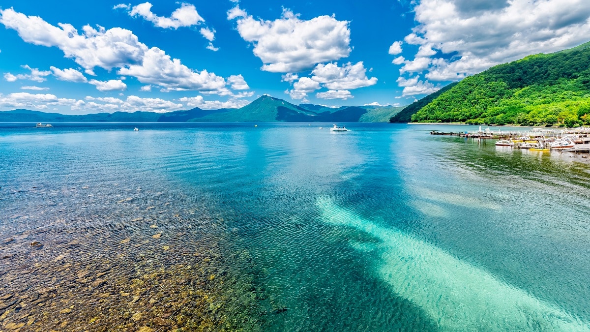 決定版 世界でも有数の透明度を誇る支笏湖の観光ガイド Skyticket 観光ガイド