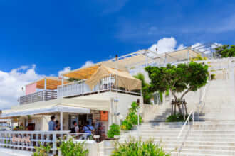 那覇空港が近い瀬長島ウミカジテラス