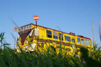 戸外炉峠のネコバス