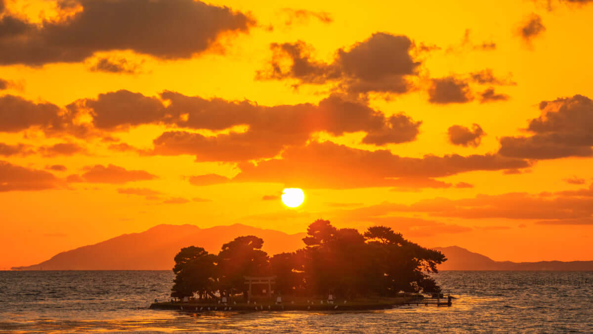 宍道湖の夕日が美しい場所5選 島根県立美術館など絶景スポットをご紹介 Skyticket 観光ガイド