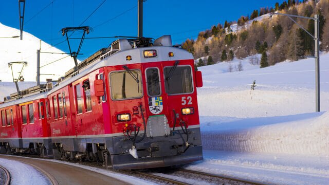 世界遺産「レーティッシュ鉄道アルブラ線・ベルニナ線と周辺の景観」 skyticket 観光ガイド