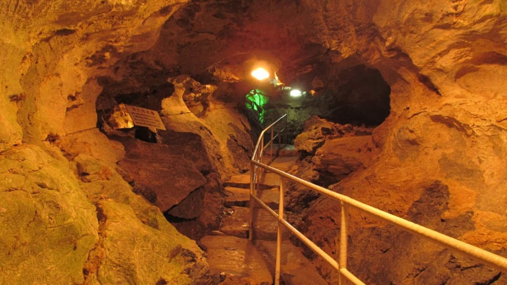 九州最長の鍾乳洞！球磨川に面した観光スポット「球泉洞」の見学ガイド