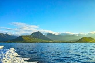 ハワイ　オアフ島西海岸のワイアエナの早朝の風景