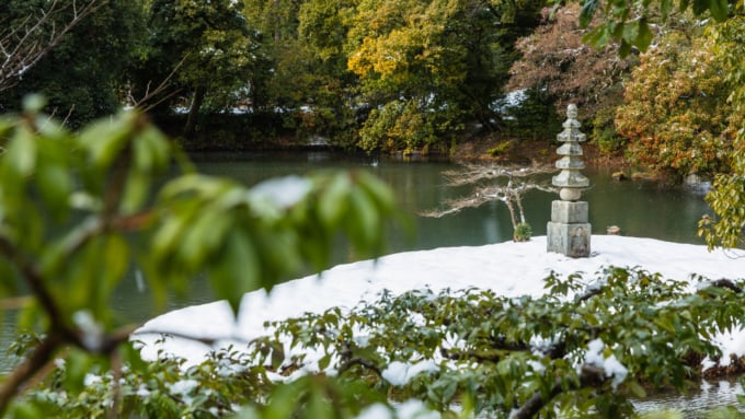 金閣寺 安民沢・白蛇の塚