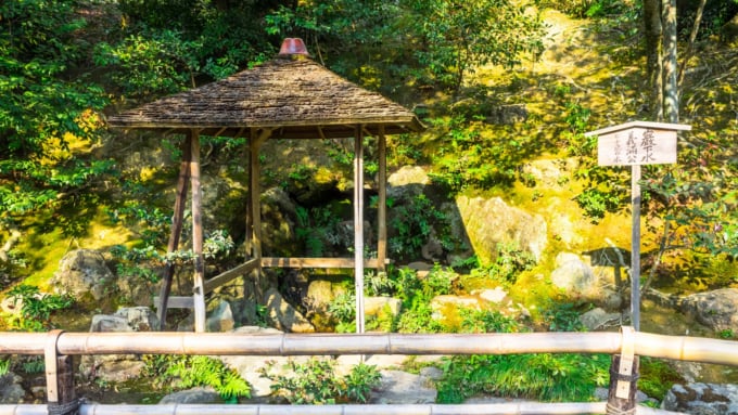 金閣寺 巌下水・銀河泉