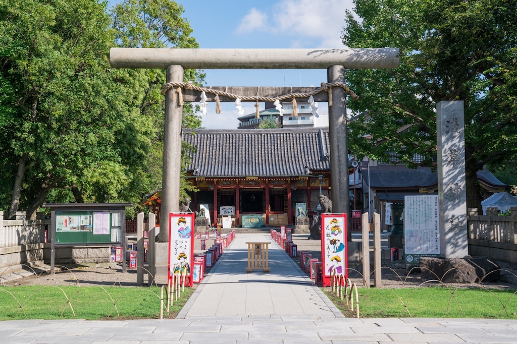 浅草寺と併せて観光したい浅草神社｜ユニークな御朱印にカード型お守りが人気