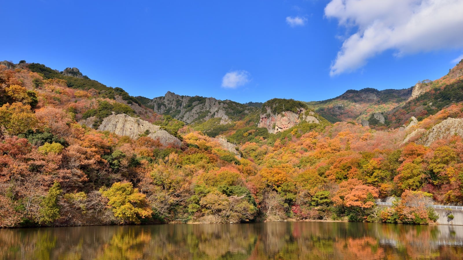 紅葉の名所 寒霞渓 から眺める瀬戸内海の絶景 おすすめの巡り方 Skyticket 観光ガイド