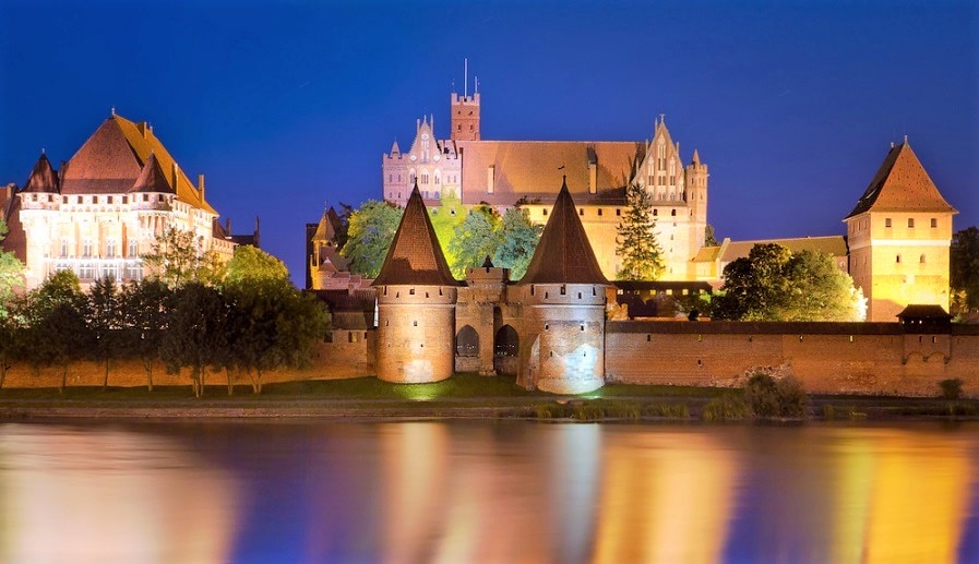 中世ヨーロッパ最大の城！世界遺産・マルボルクのドイツ騎士団の城