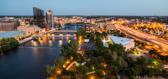 グランドラピッズ（グランドラピッド）