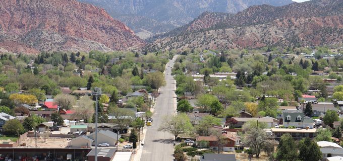 シーダーシティ