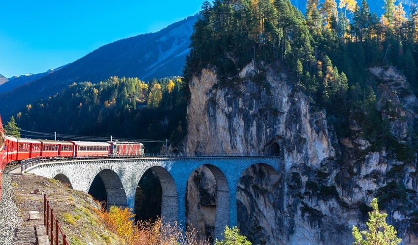 【世界遺産】レーティシュ鉄道アルブラ線・ベルニナ線の景観とは？｜美しい景観に注目