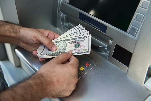 モロカイ島で知ってると便利！ATMの使い方と場所をご案内